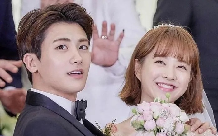 Park Hyung Sik Addresses Dating Rumors With Park Bo Young